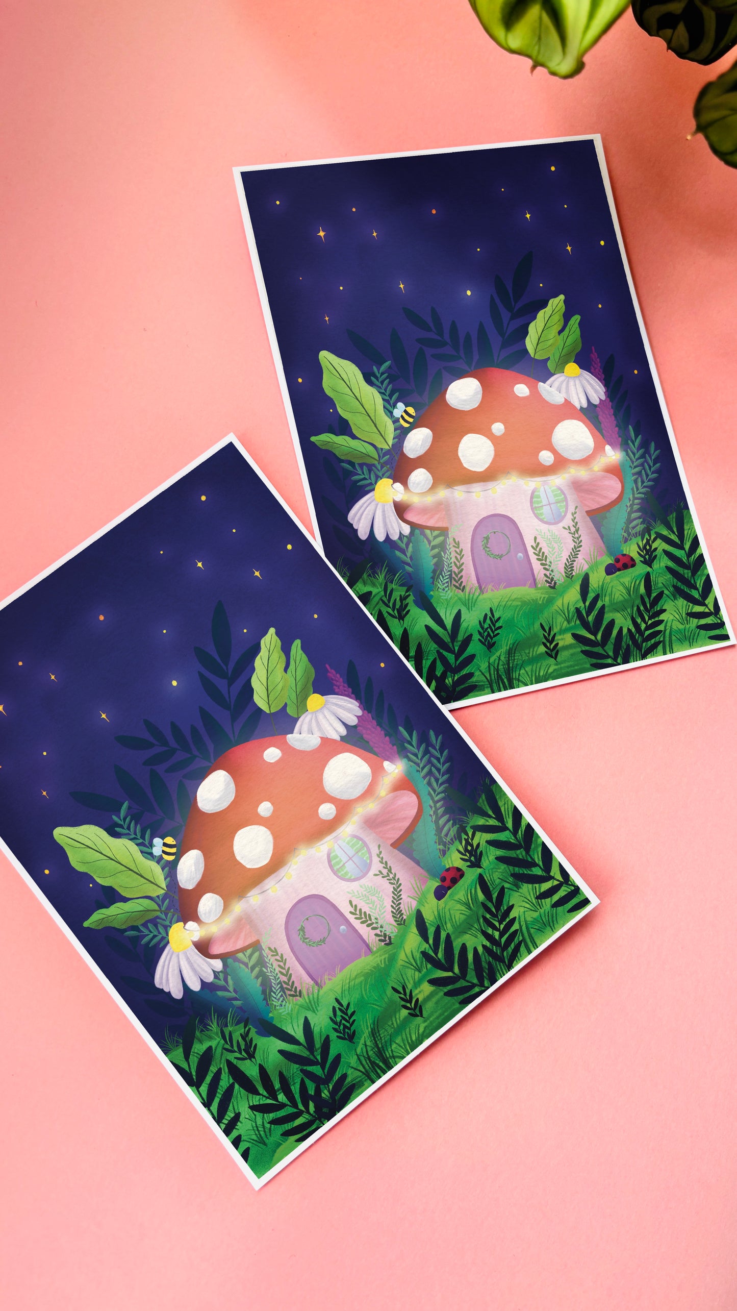 Cute wall art for kids room and fairycore decor. This adorable art print features a toadstool house hidden in the forest lit up by twinkling fairy lights under a starry sky with a magical vibe. Available in A4, A3 and 5x7 inches