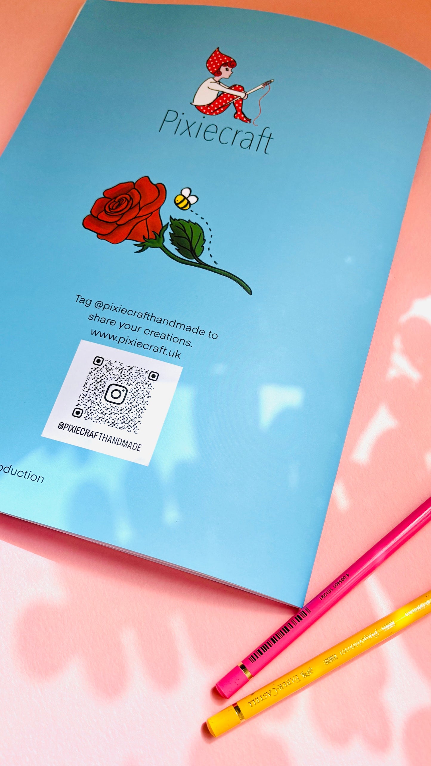 Blooming Lovely: The language of flowers colouring book for adults. A bold and easy to colour creative activity. Hand drawn pages this charming indie floral colouring book won’t be found anywhere else. Each page has a different flower and a fact about its meaning for a fun educational experience. Colouring books are ideal for self care and mindfulness.