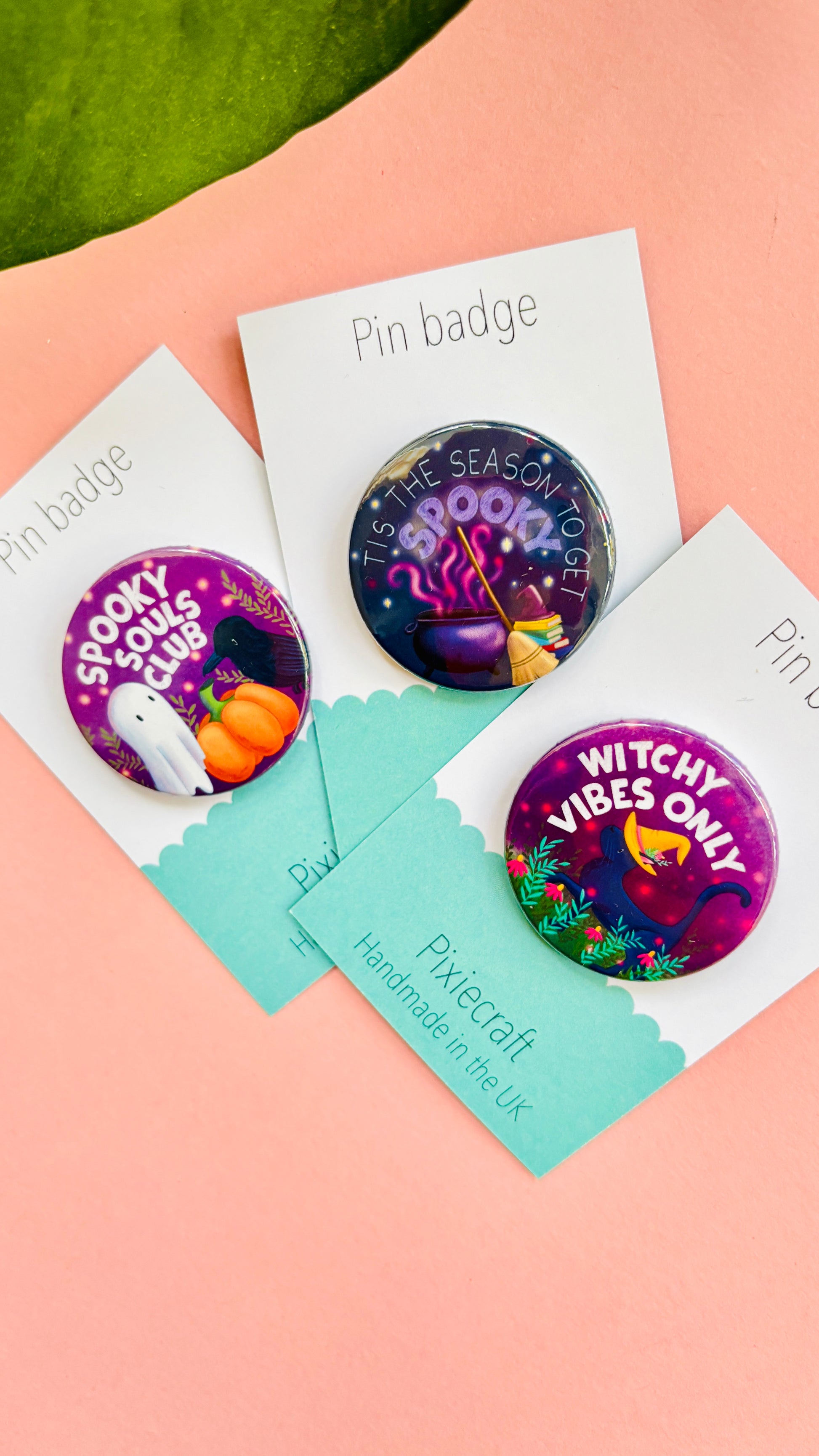 Cute Witchy Vibes Only cat badge or magnet – black cat in witch hat, handmade in the UK. Ideal Halloween gift for witchy souls & cat lovers.